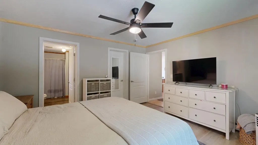 67 Senott Road Whitefield ME 04353