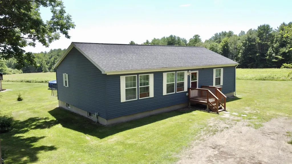 67 Senott Road Whitefield ME 04353