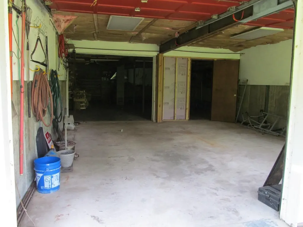101 Thurlow Drive Hartford ME 04220