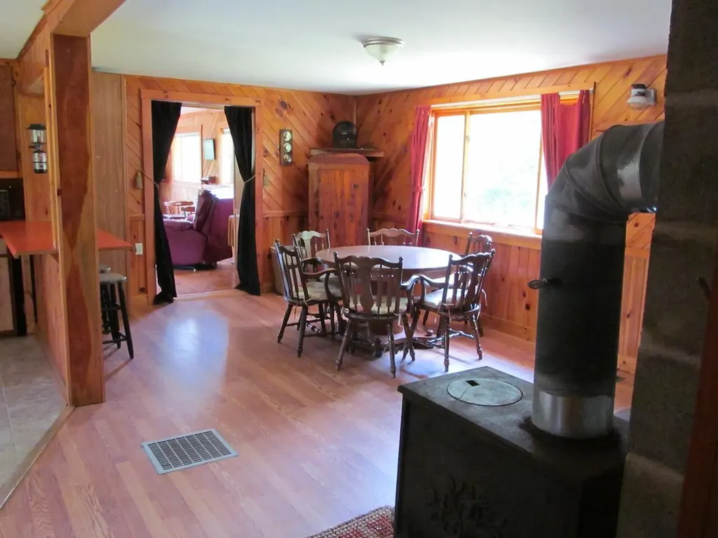 101 Thurlow Drive Hartford ME 04220