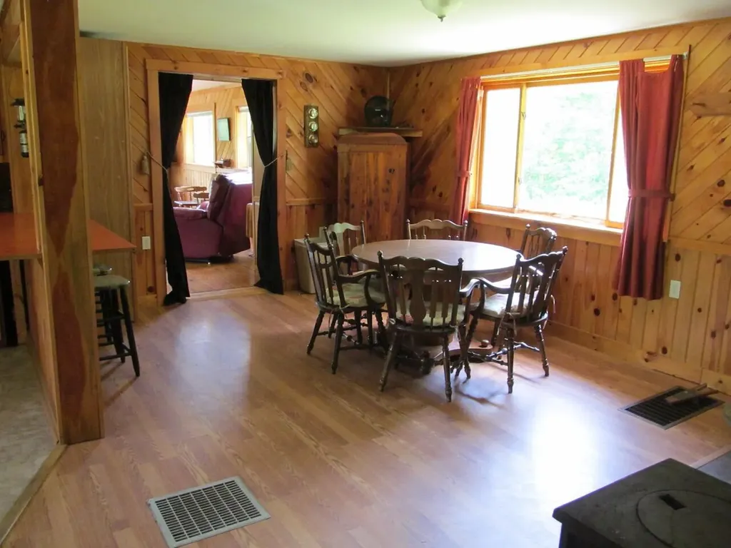 101 Thurlow Drive Hartford ME 04220