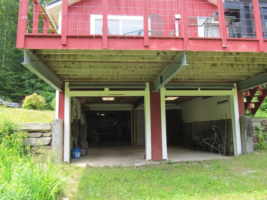 101 Thurlow Drive Hartford ME 04220