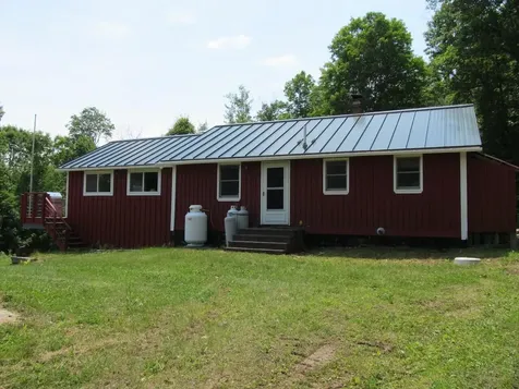 101 Thurlow Drive Hartford ME 04220