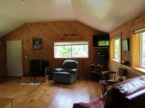 101 Thurlow Drive Hartford ME 04220