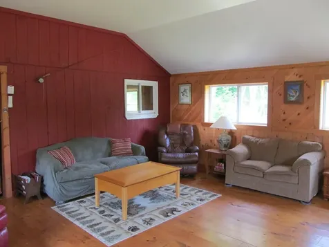 101 Thurlow Drive Hartford ME 04220