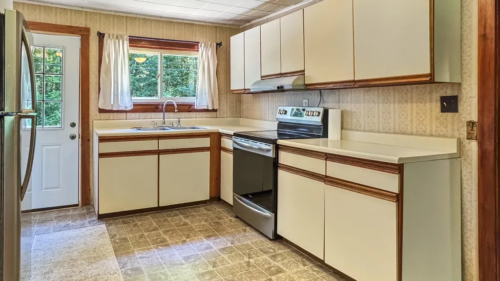 784 Center Road Lebanon ME 04027