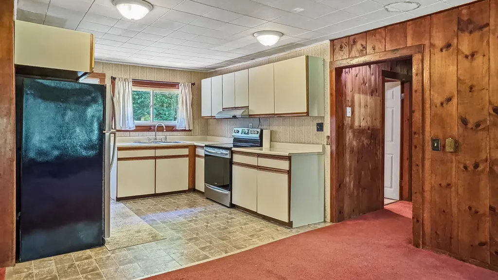 784 Center Road Lebanon ME 04027