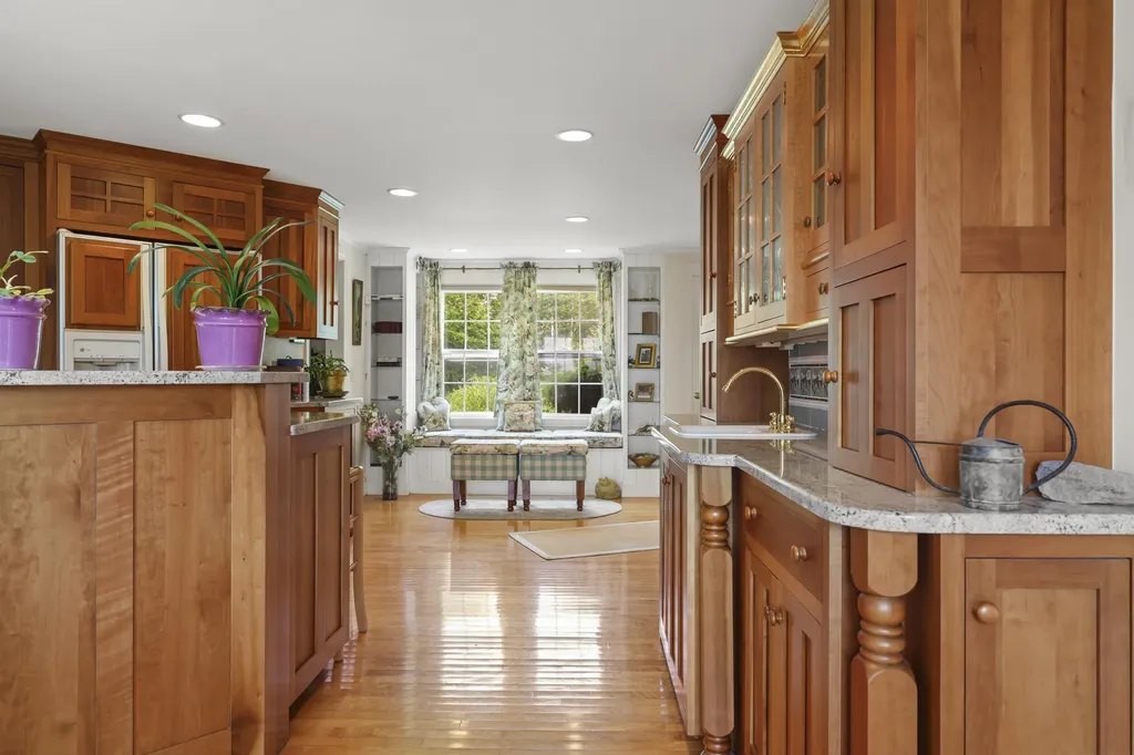 25 Bayberry Lane York ME 03902