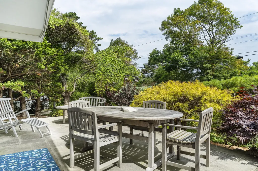 25 Bayberry Lane York ME 03902