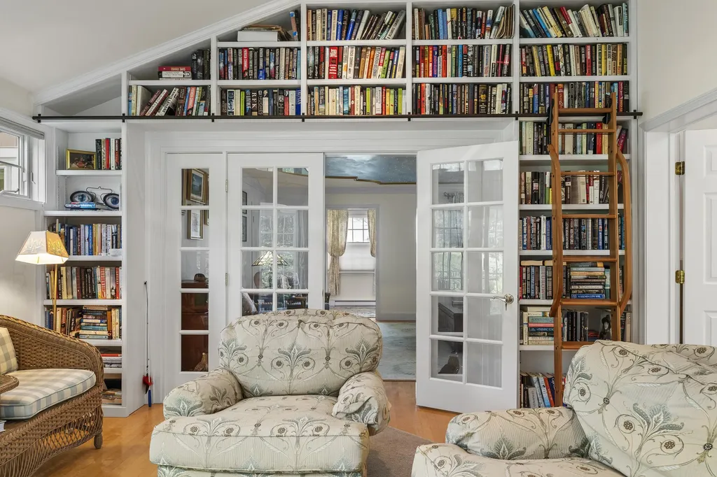 25 Bayberry Lane York ME 03902