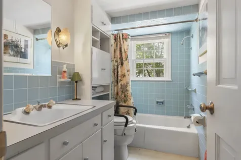 25 Bayberry Lane York ME 03902