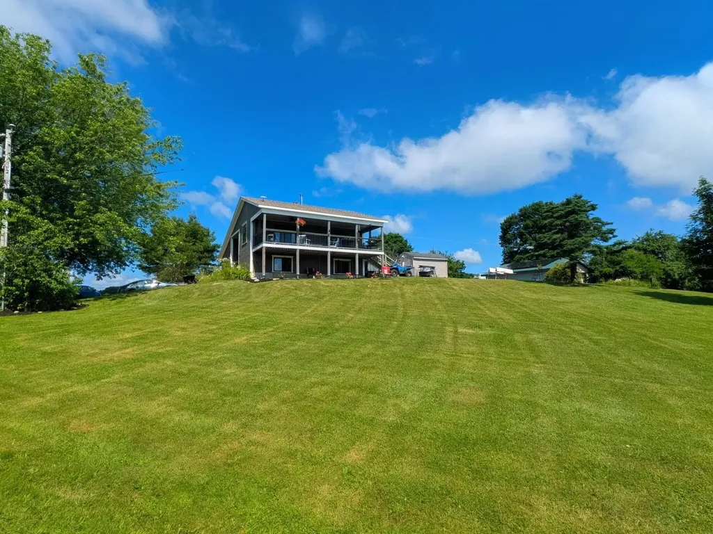 50 Meadow Lane Cushing ME 04563