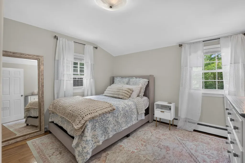 6 Surrey Lane Cumberland ME 04110