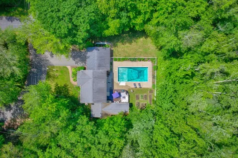 6 Surrey Lane Cumberland ME 04110
