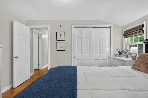 6 Surrey Lane Cumberland ME 04110