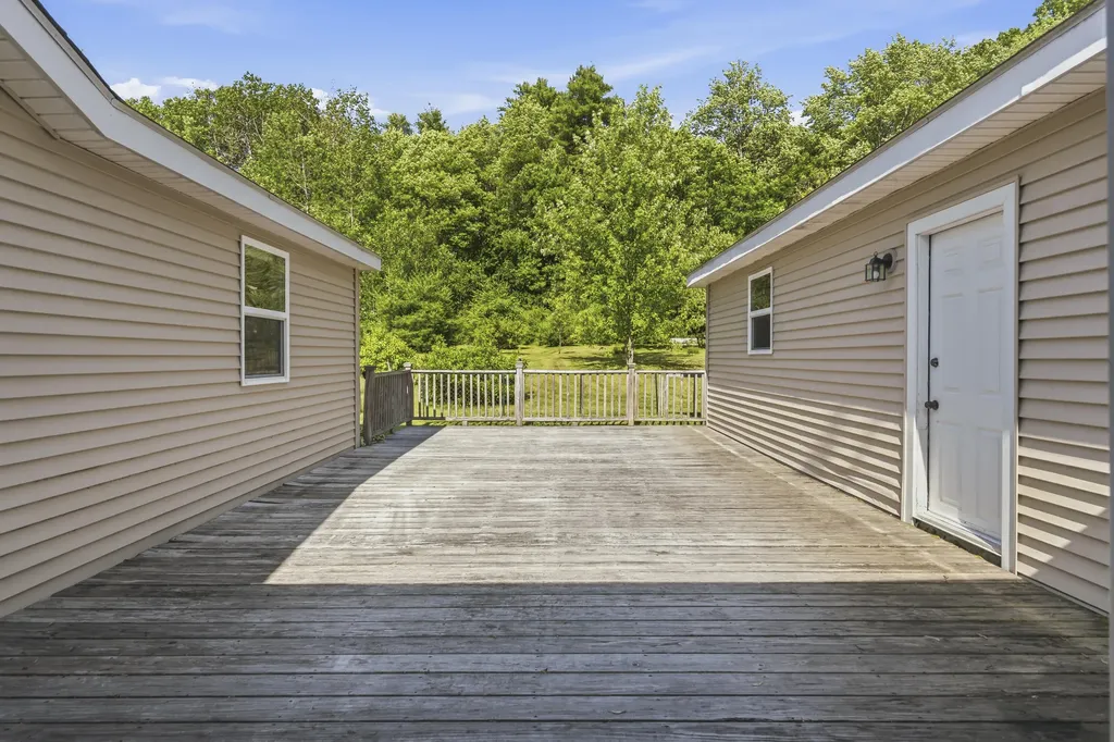 761 Gardiner Road Wiscasset ME 04578