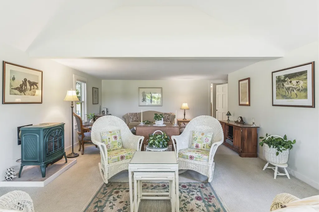 761 Gardiner Road Wiscasset ME 04578