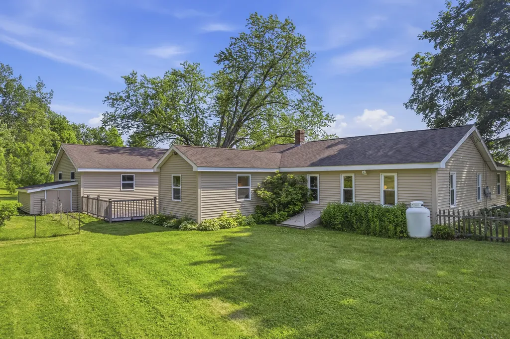 761 Gardiner Road Wiscasset ME 04578