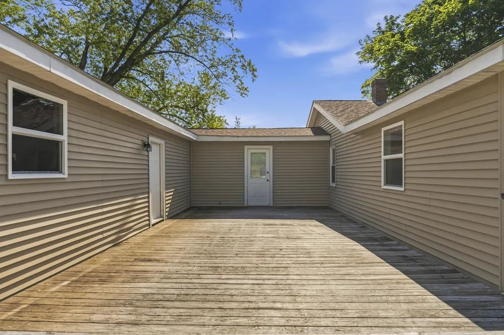 761 Gardiner Road Wiscasset ME 04578