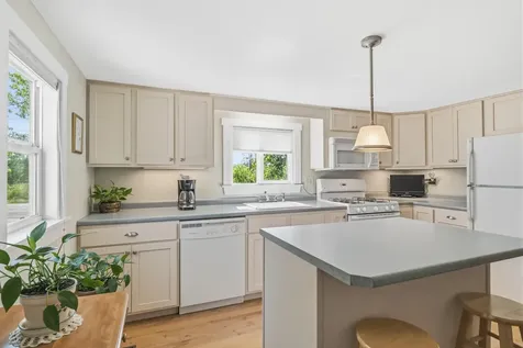 761 Gardiner Road Wiscasset ME 04578
