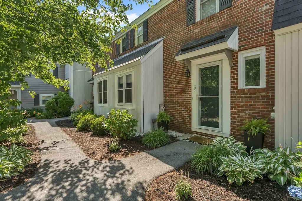 22 Black Point Road Scarborough ME 04074