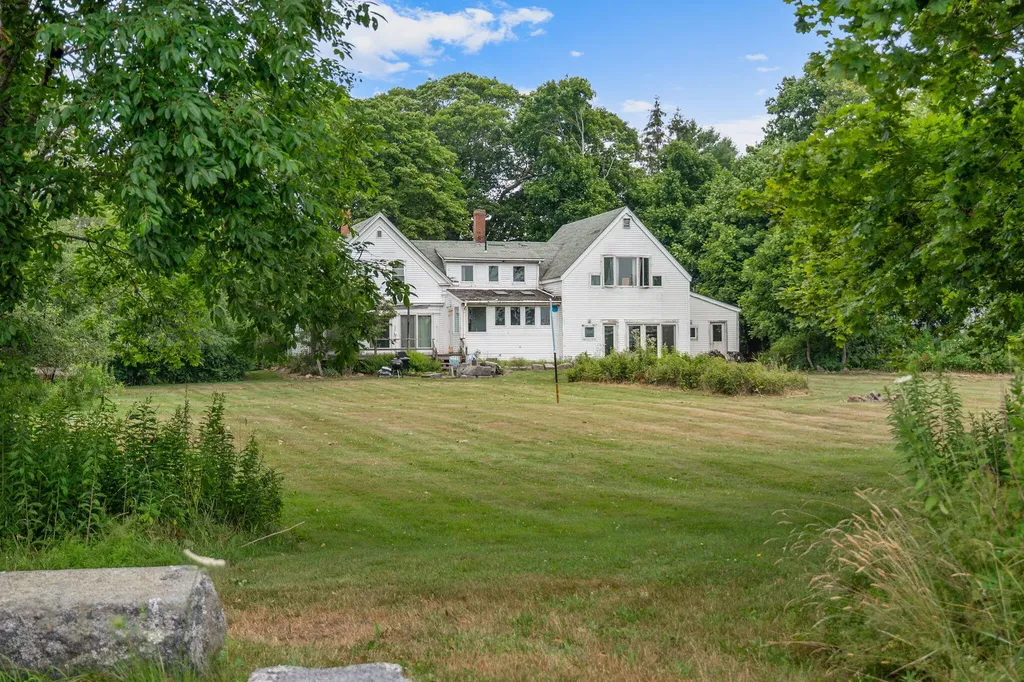 6 Snowhill Lane South Thomaston ME 04858