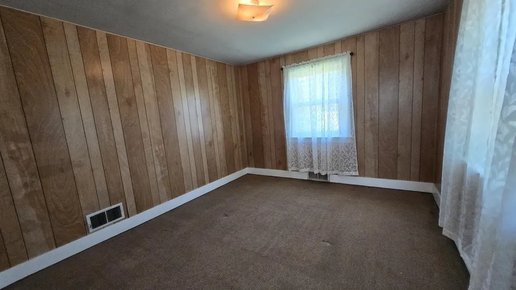 96 Highland Terrace Mexico ME 04257