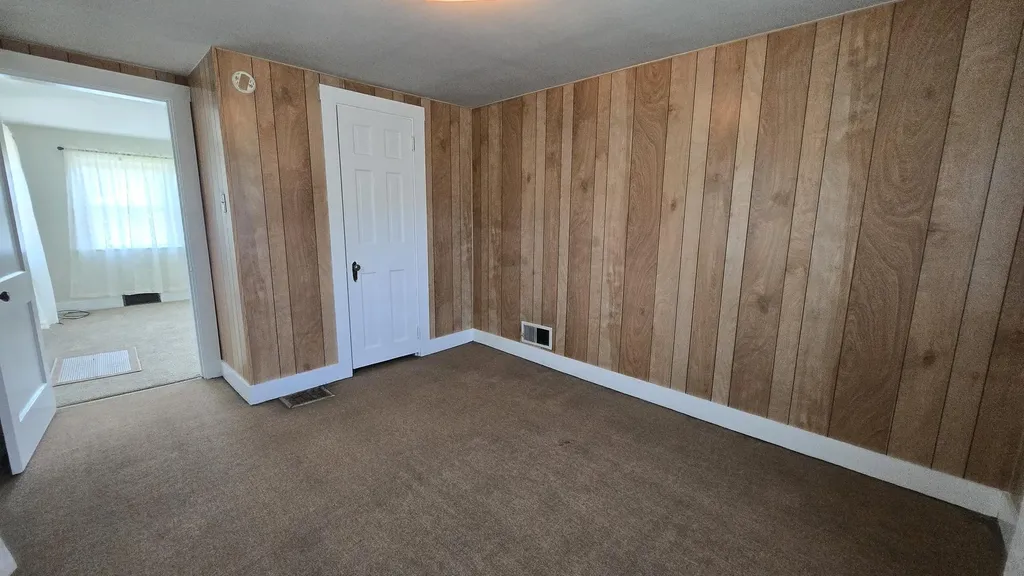 96 Highland Terrace Mexico ME 04257