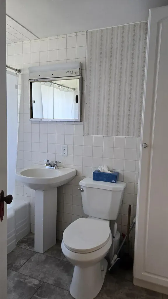 96 Highland Terrace Mexico ME 04257