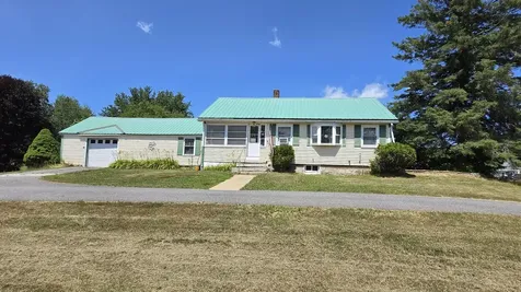 96 Highland Terrace Mexico ME 04257