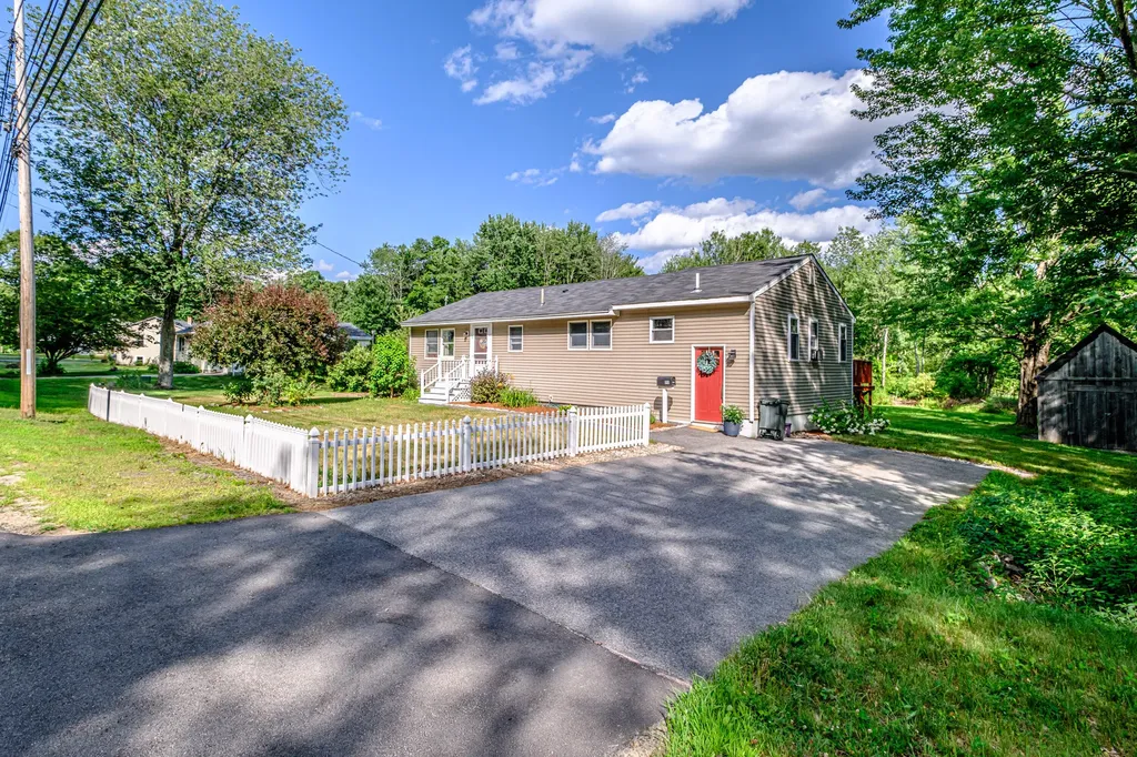 110 Narragansett Street Gorham ME 04038