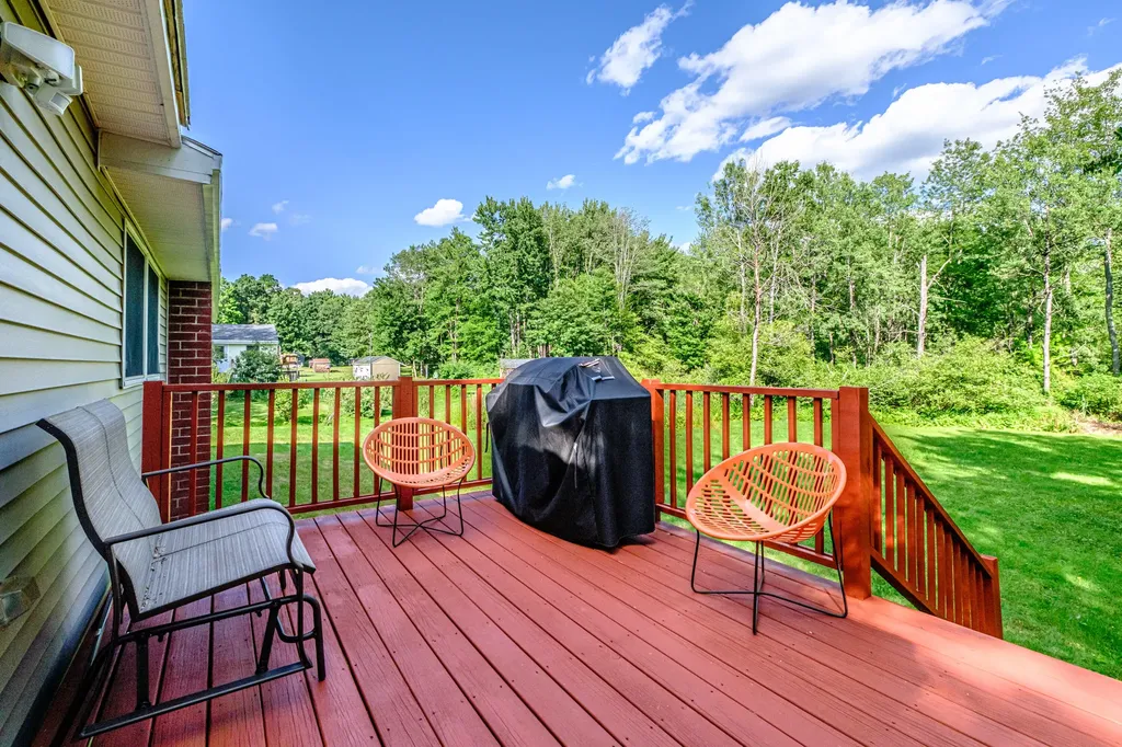 110 Narragansett Street Gorham ME 04038