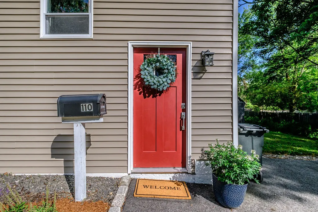 110 Narragansett Street Gorham ME 04038