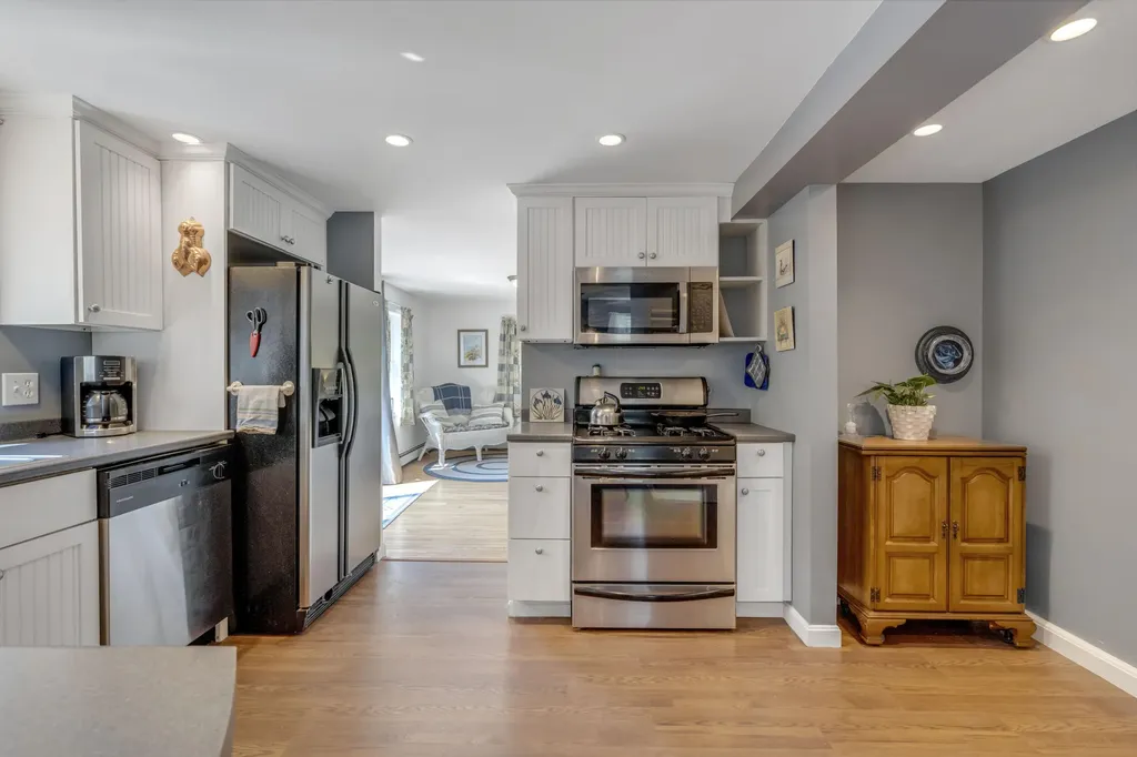 8 Harbor View Phippsburg ME 04562