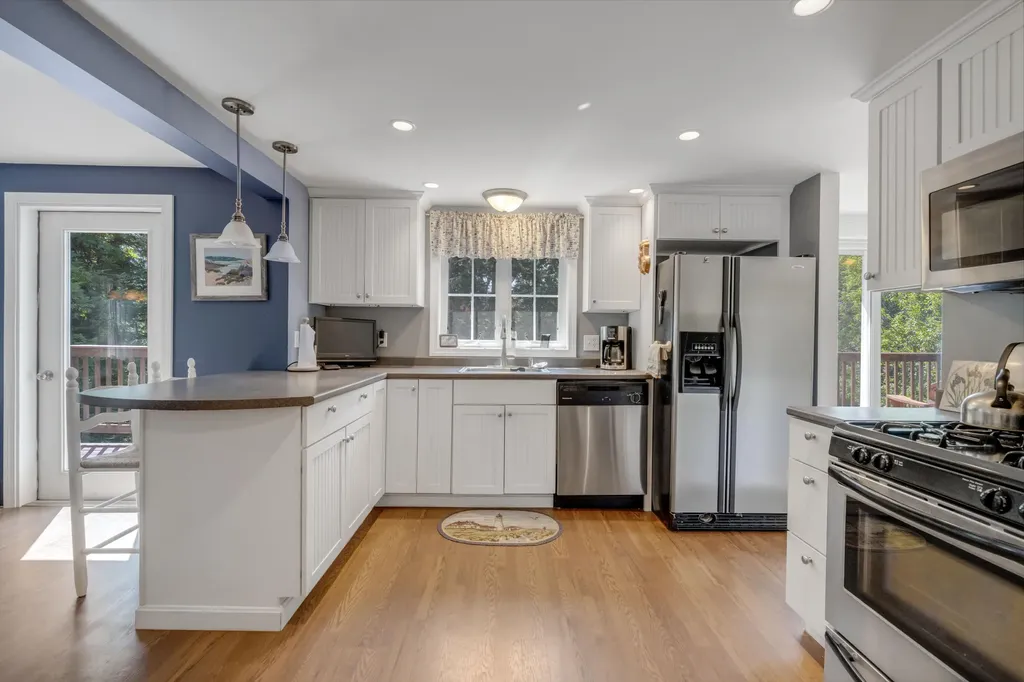 8 Harbor View Phippsburg ME 04562