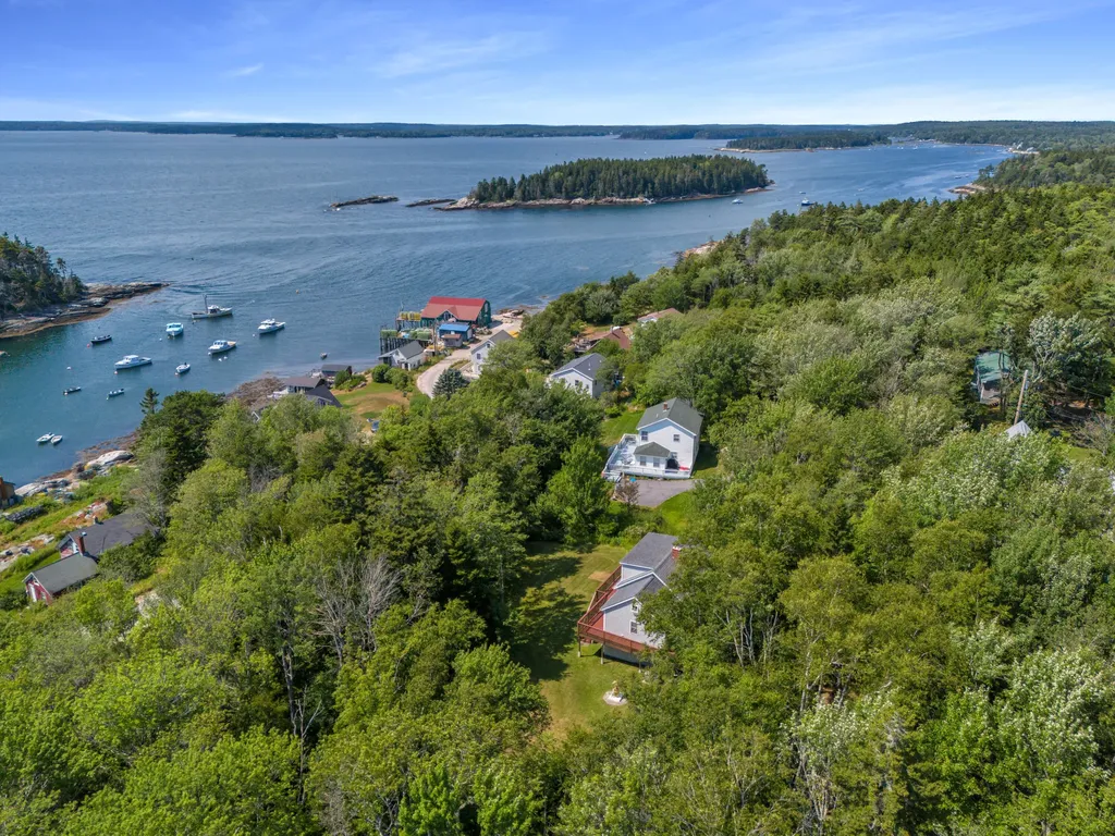 8 Harbor View Phippsburg ME 04562