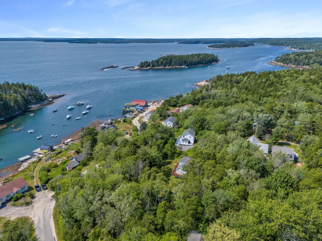 8 Harbor View Phippsburg ME 04562