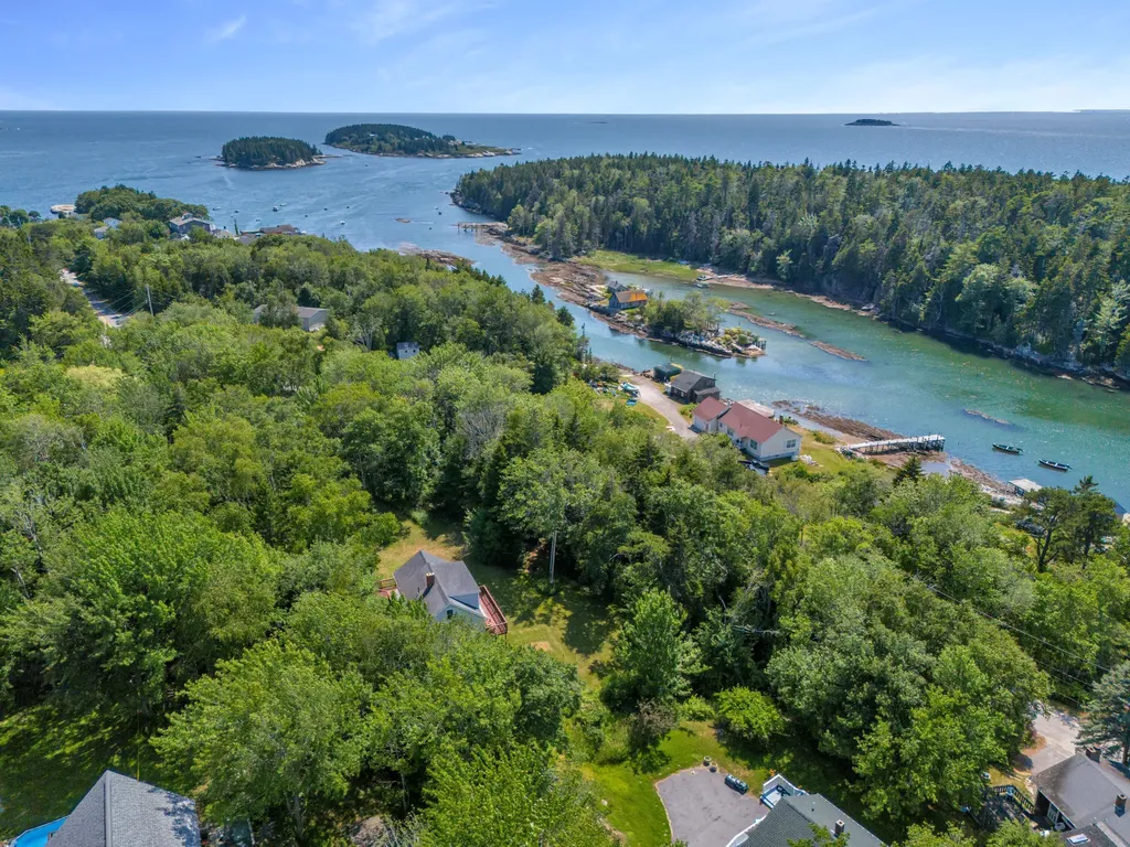 8 Harbor View Phippsburg ME 04562