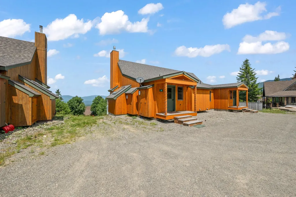 10 Hendrickson Drive Sandy River Plt ME 04970