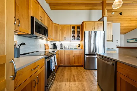 10 Hendrickson Drive Sandy River Plt ME 04970