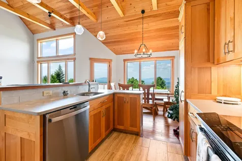 10 Hendrickson Drive Sandy River Plt ME 04970