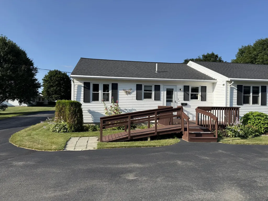 28 Meadow View Lane Winslow ME 04901