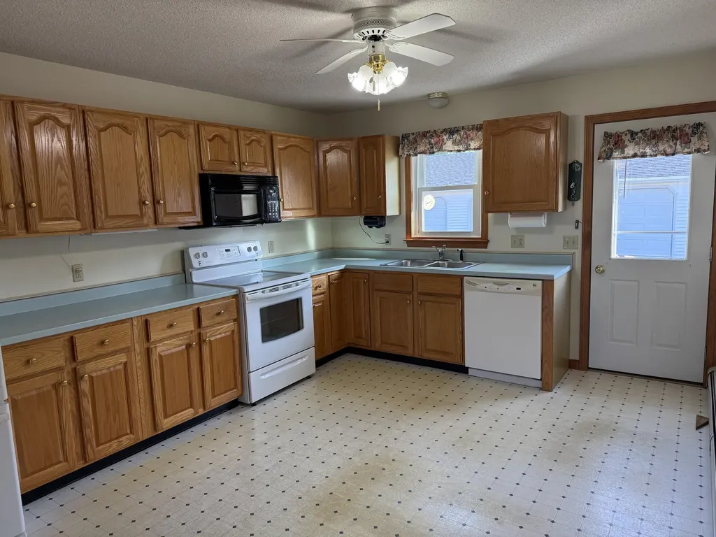 28 Meadow View Lane Winslow ME 04901