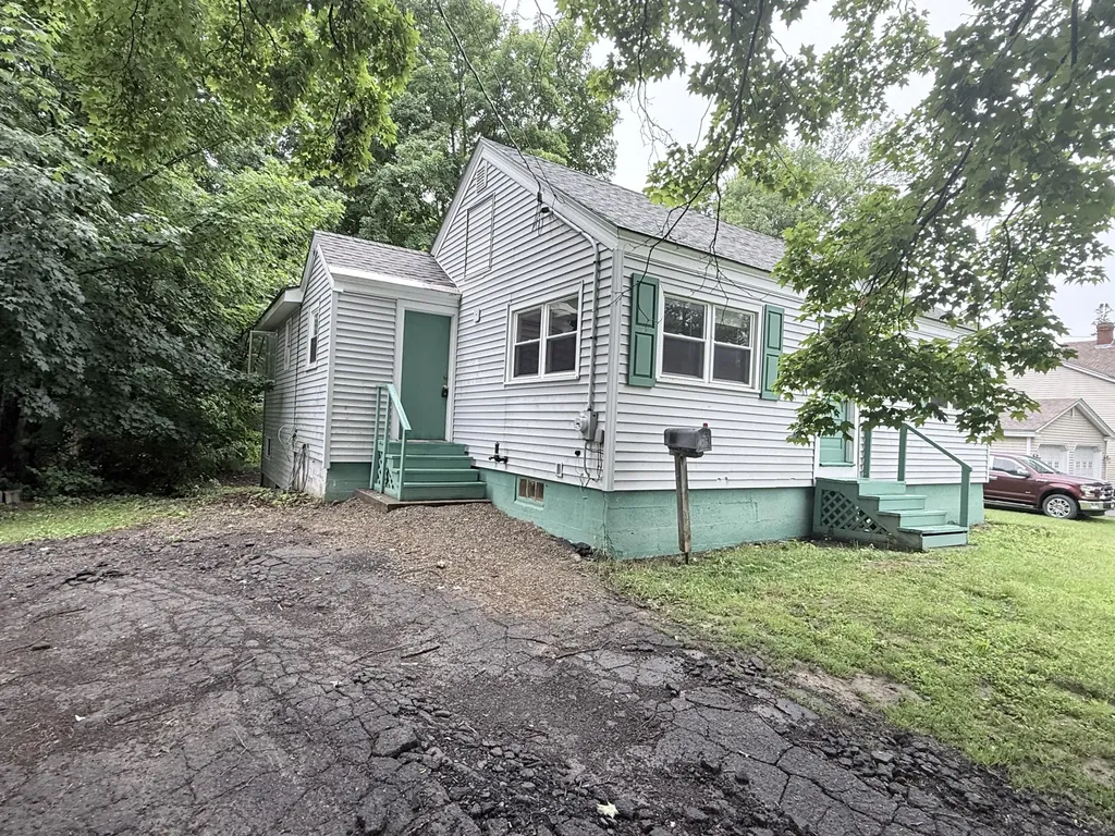 61 Park Street Houlton ME 04730