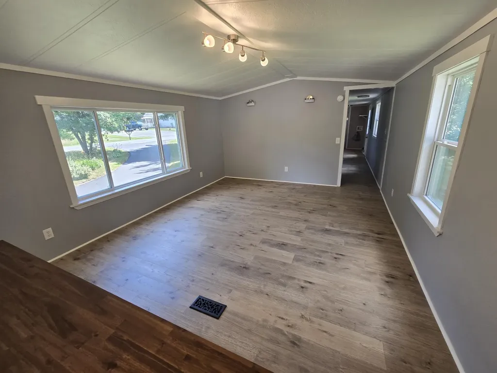522 North Street Hermon ME 04401