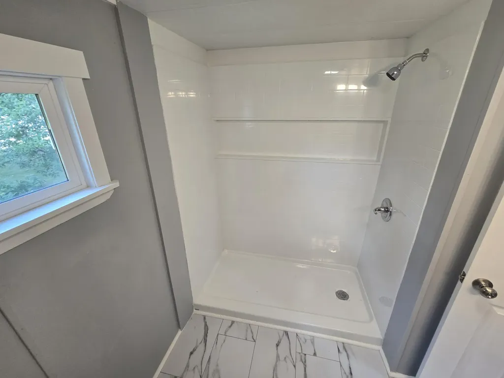522 North Street Hermon ME 04401