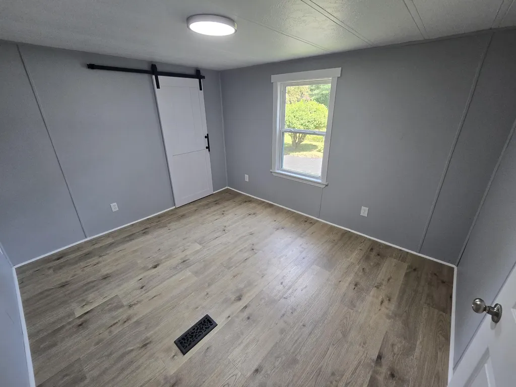 522 North Street Hermon ME 04401