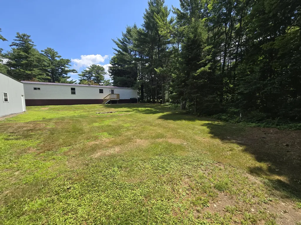 522 North Street Hermon ME 04401