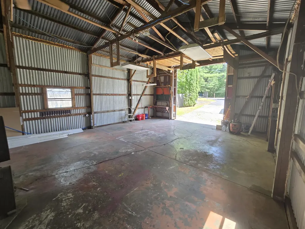 522 North Street Hermon ME 04401