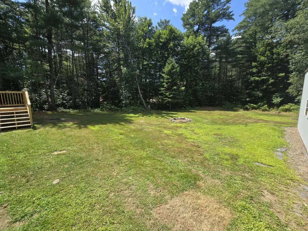 522 North Street Hermon ME 04401